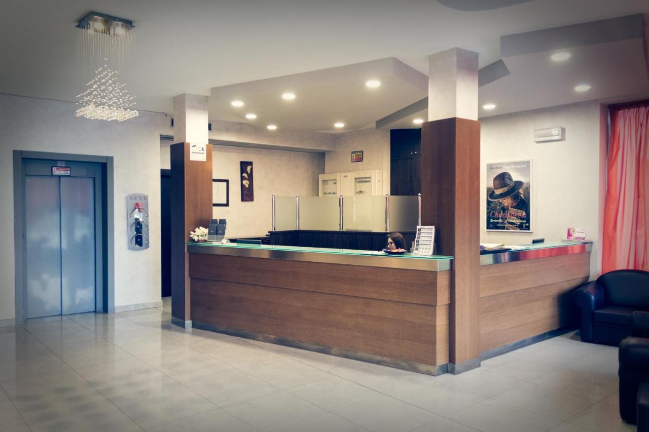 Hotel Don Camillo Brescello Esterno foto