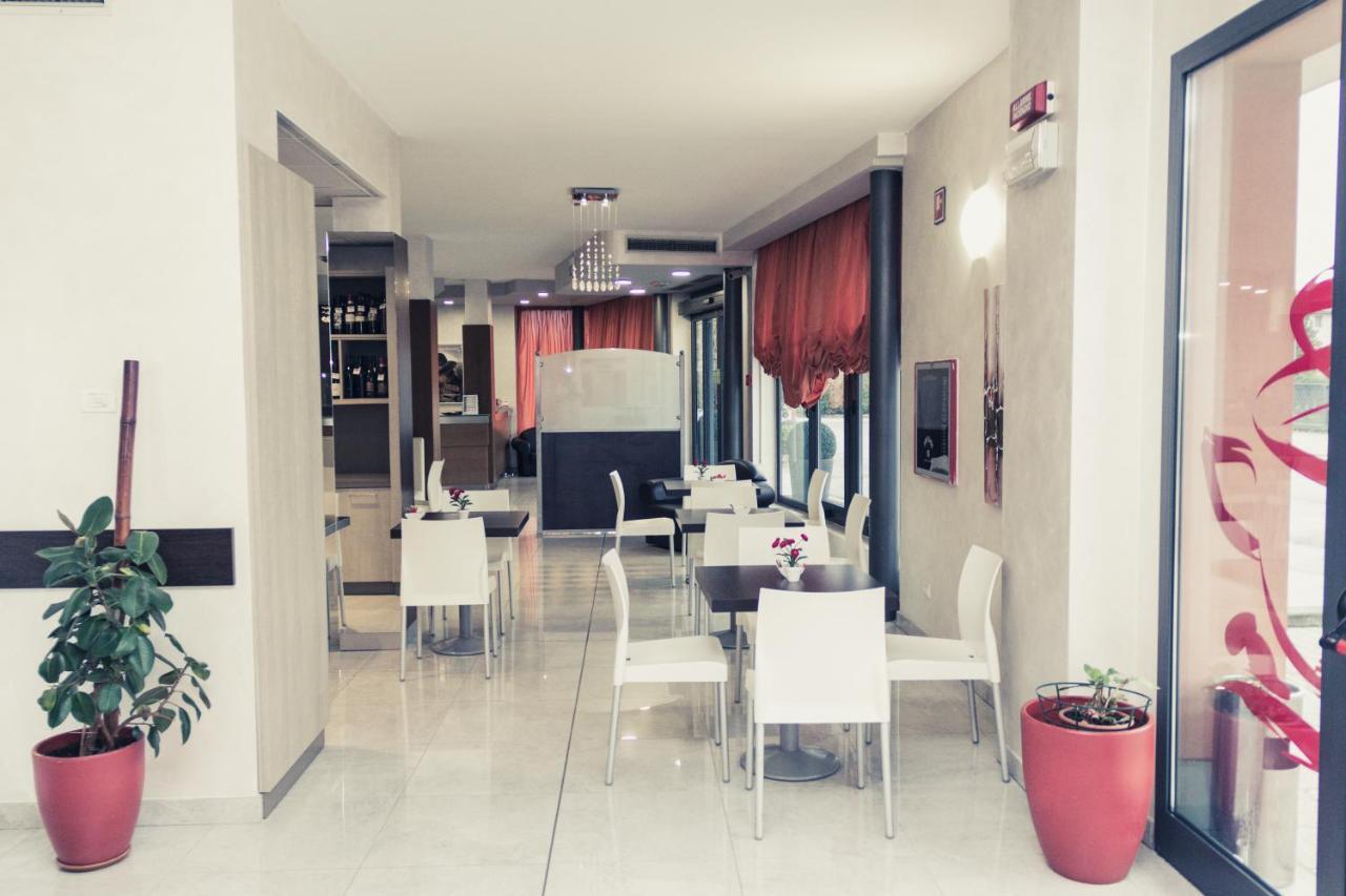 Hotel Don Camillo Brescello Esterno foto